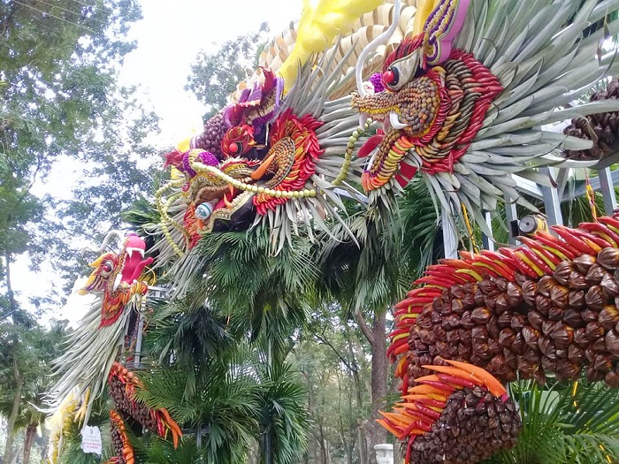 Hà Nội: Độc đáo tác phẩm hình rồng được làm từ 1,2 tấn hoa quả